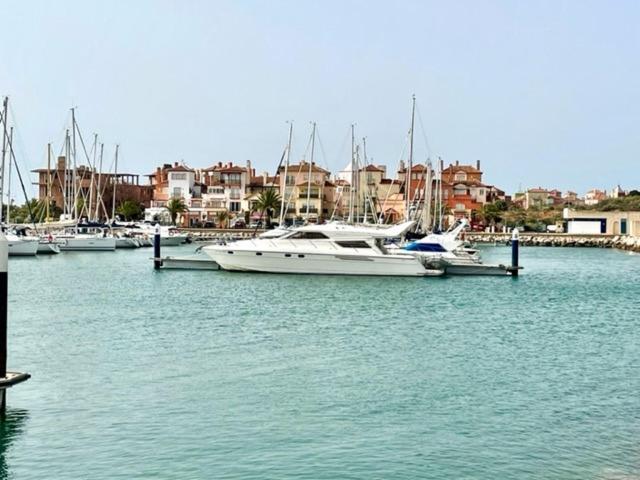 Gatu Sherry, Junto Puerto Deportivo Y Playa " Preferente Mayores De 25 Anos Y Familias " El Puerto de Santa María Eksteriør billede